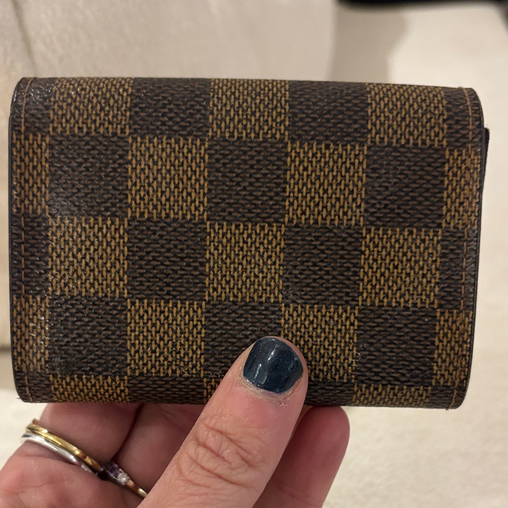 Louis Vuitton Wallet Authentic - Picture 3 of 11